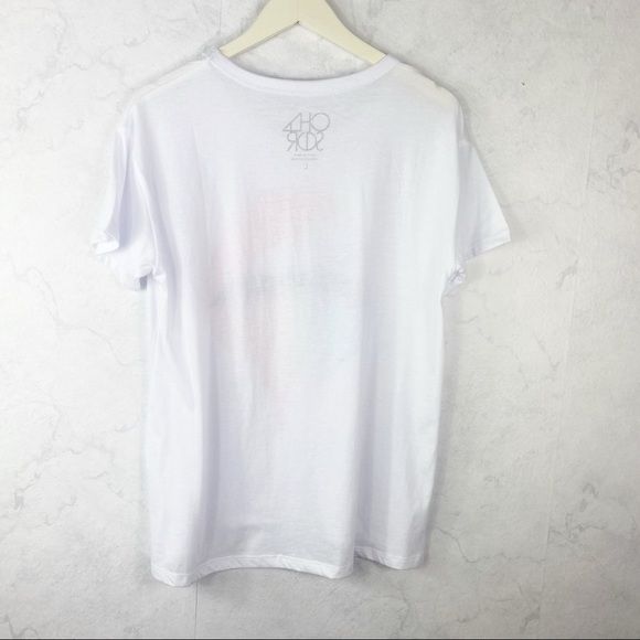 [Chaser] Classic White Rainbow Lips Graphic Tee - Picture 5 of 6